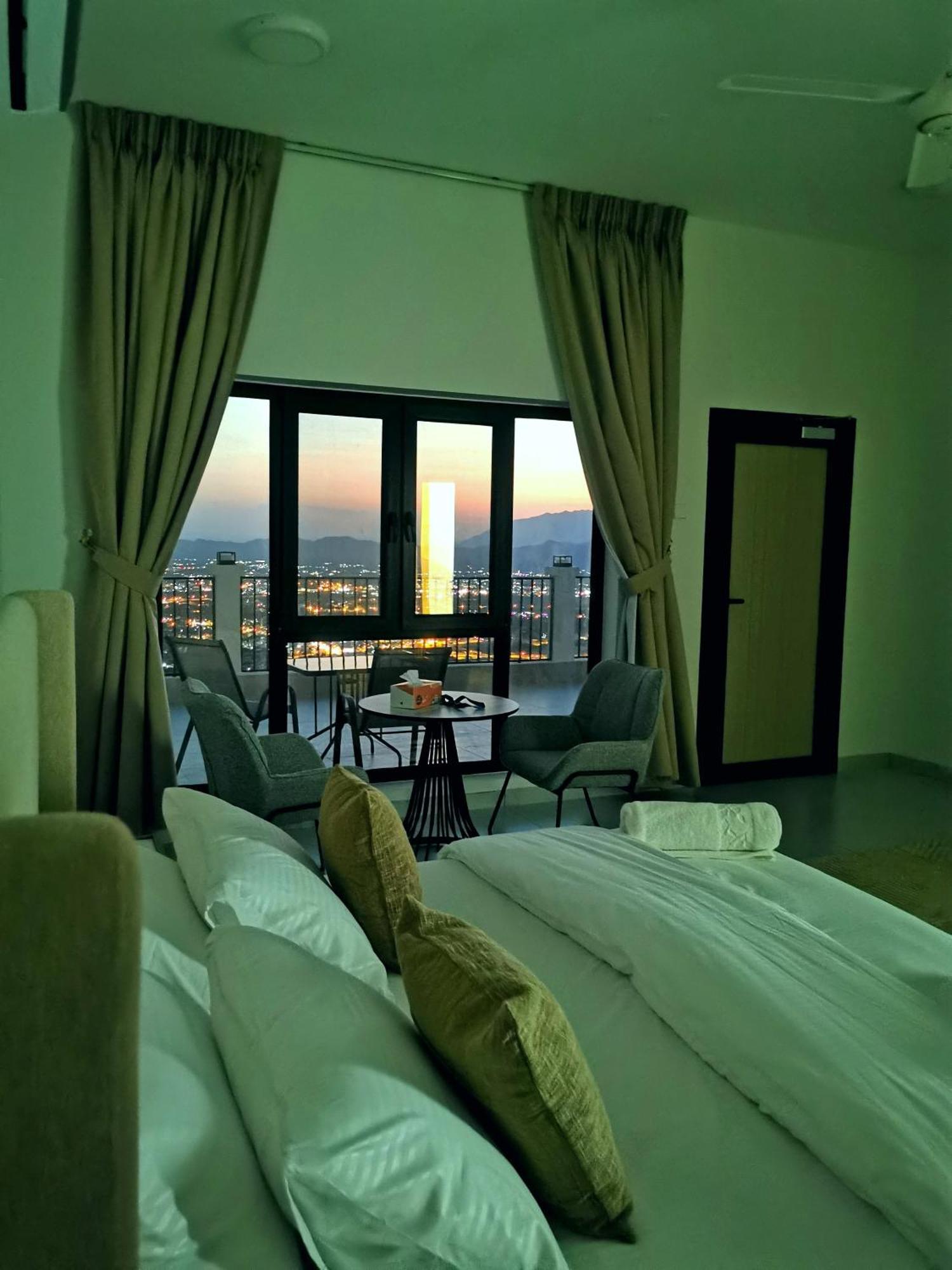 Sunset Sky Hotel Misfāh Eksteriør billede